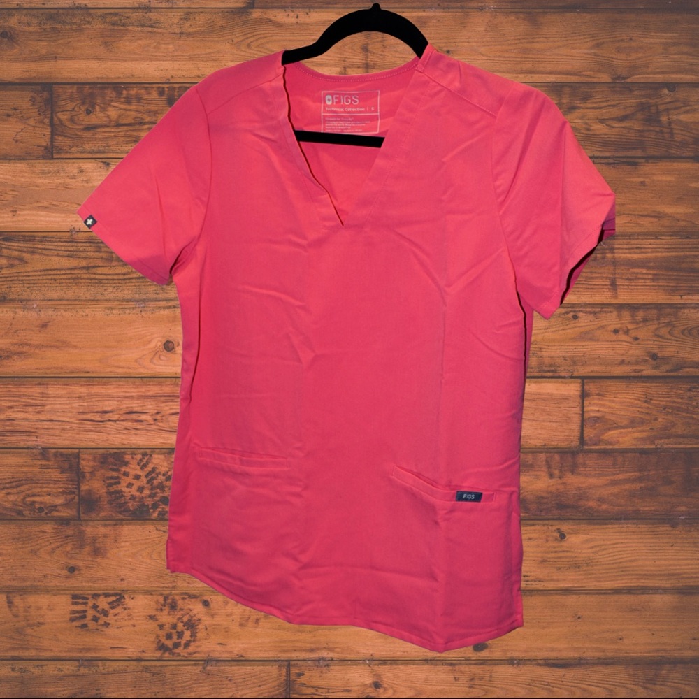 Pink, Small, Front Pocketed Women’s Tailored Scrub Top.